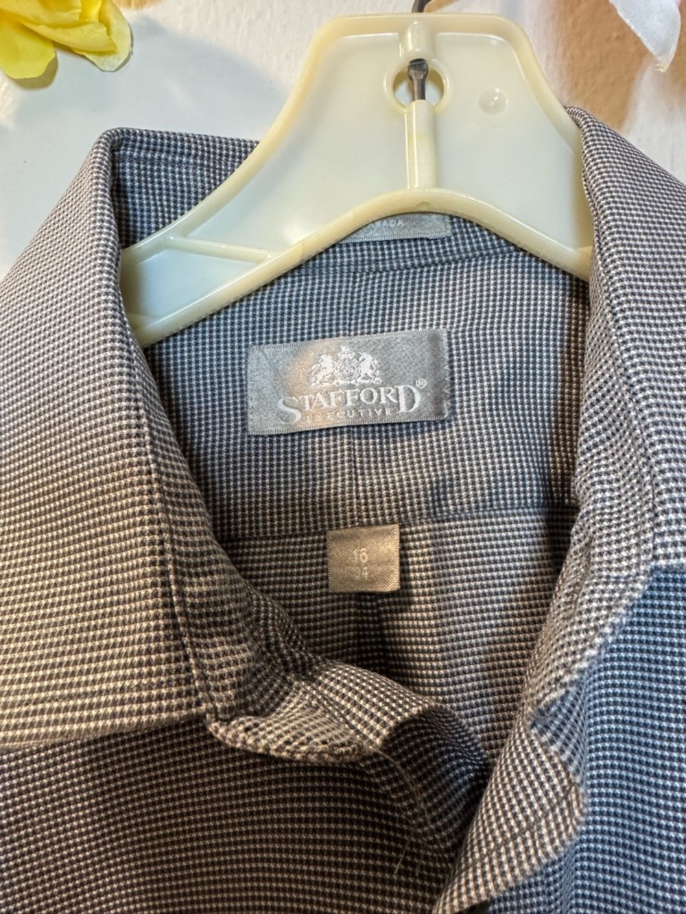 Stafford Men's Long-Sleeve Button-Up Shirt in Steel Gray - Picture 2 of 8